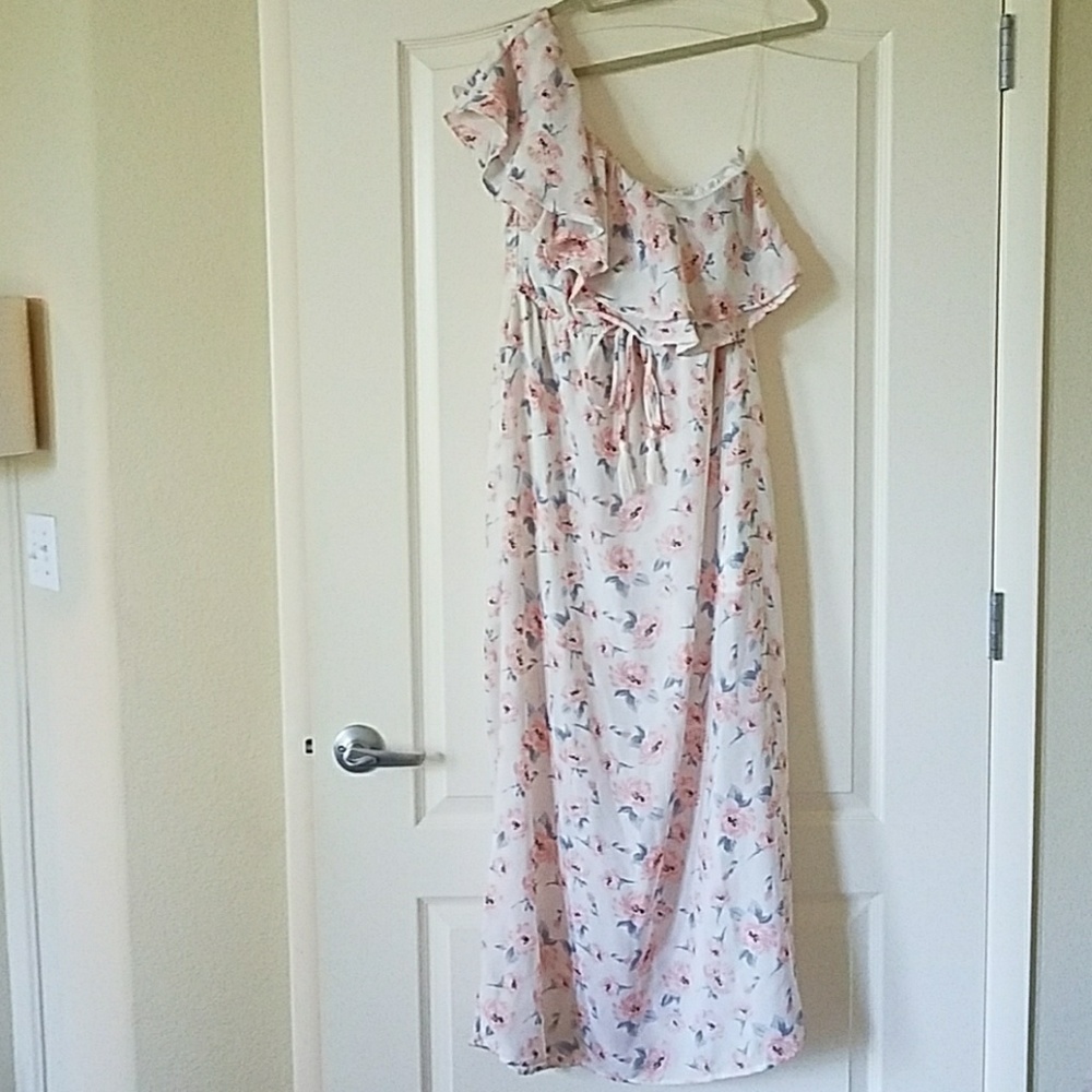 Floral one shoulder maxi dress